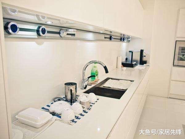 厨房装修不要装传统插座了，如今流行装这种代替，安全又省电