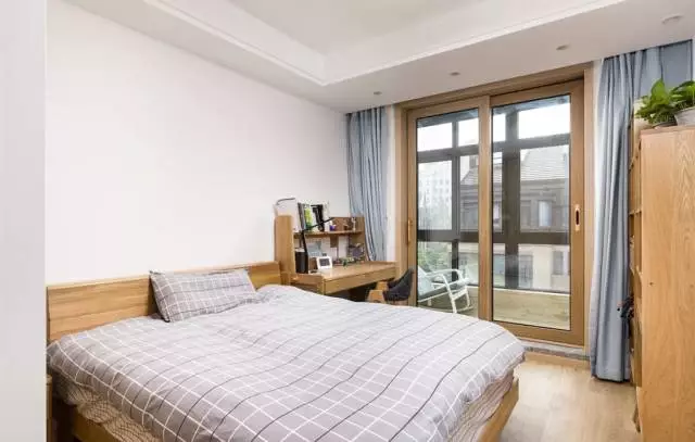 还在纠结自家小户型要不要做书房？这些方案帮你解决