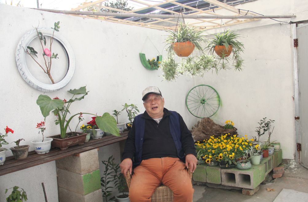 居民动手DIY，打造心中“最美阳台”~