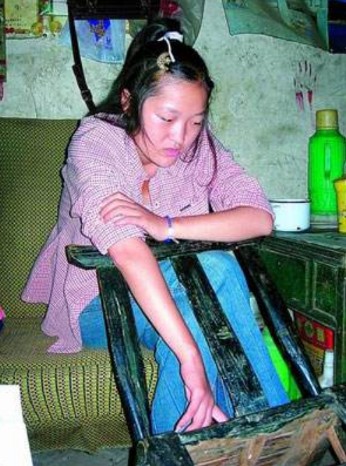 当年在试卷上写笔名,高考故意考0分的女生,如今怎么样了?