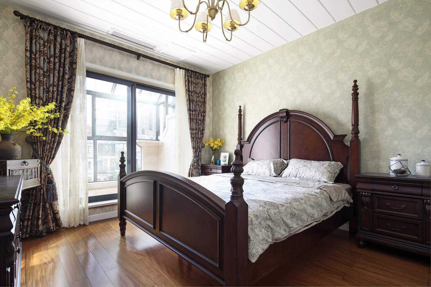 美式风别墅装修效果图，特别吸引人的一个装修！