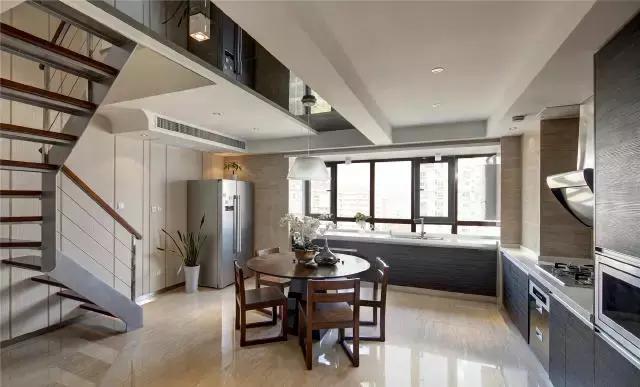 19万装160平顶层复式，有品位的简单生活