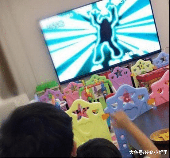 看看林志颖的别墅，外面看上去像城堡，设计了很多孩子玩耍区域