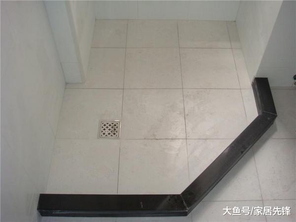 卫生间装修不要装淋浴房了，如今流行装这种代替，实用又美观