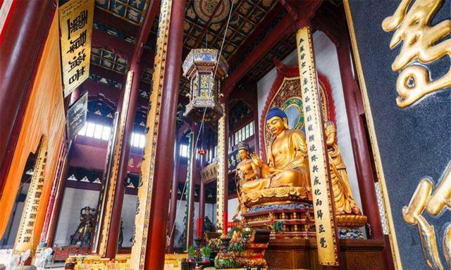 灵隐寺悬挂的一副对联，点醒古今多少世人，其中三字实乃点睛之笔