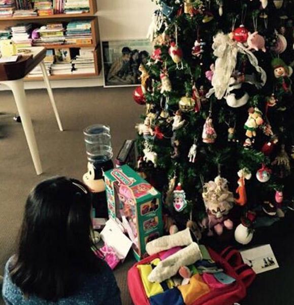 晒晒吴君如在香港的家，夫妻俩身家超过十亿，却过着普通人的生活