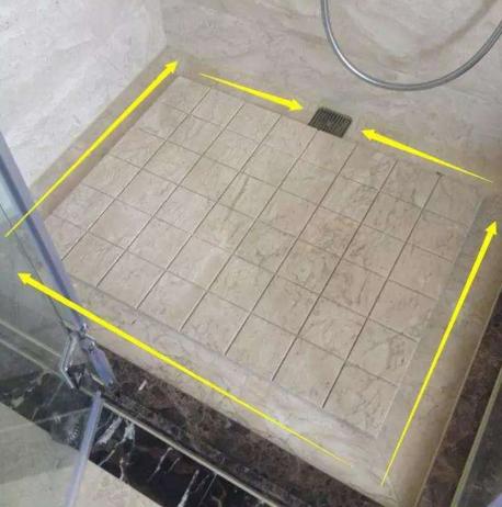 卫生间装修不要铺瓷砖了，用这种排水又快又干，都是经验之谈