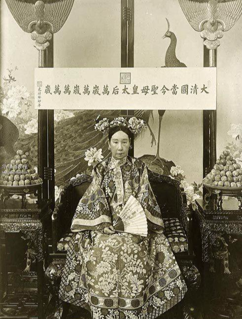 她是咋用的？太监揭秘慈禧洗澡过程 每次用100条毛巾