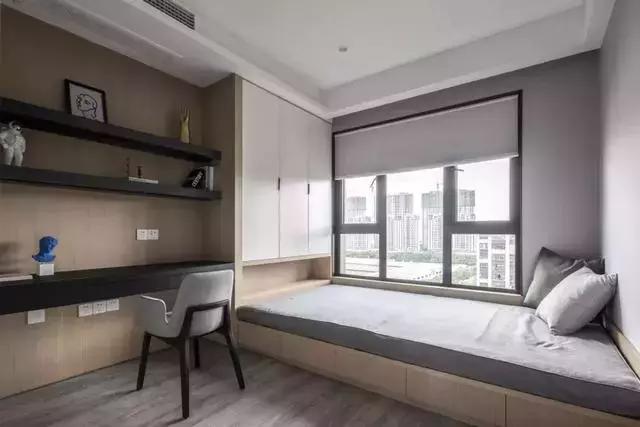 142平现代风三居室，大理石地面搭配灰色墙面，轻奢有质感