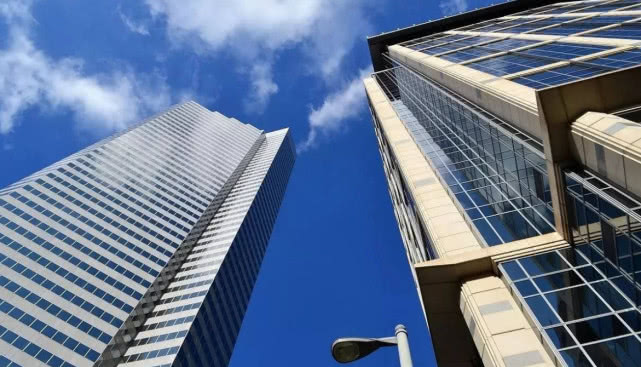 楼市开始谁都不爱，内行人：这3个因素让房地产走弱