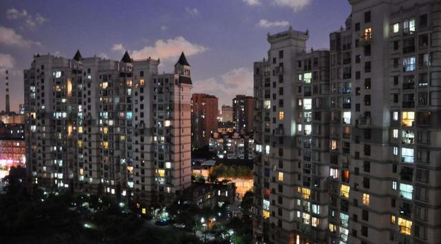 三四线没有未来？为啥还不停的建房，房价也在涨，看百姓怎么说