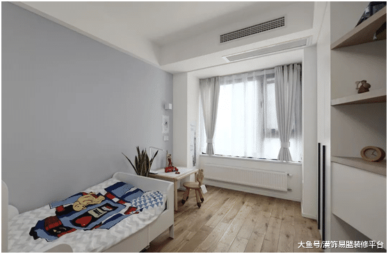 102㎡日式MUJI风2室2厅，电视背景墙成为最大亮点