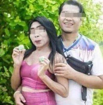 27岁小伙与65岁大妈相爱,同居后小伙提出要求,大妈:要我命啊