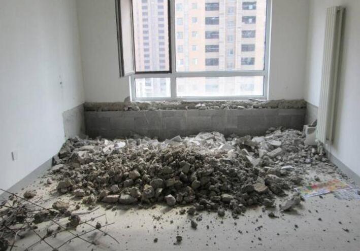 为何有钱人买房之后都把飘窗拆了? 听内行人分析, 懊悔知道太晚了