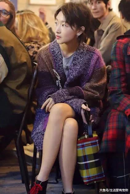 周冬雨越来越霸气，和从前的她相比，好像变了一个人！