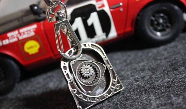 寿命提升一倍，油耗降低一半，马自达转子回归！本田黯然失色