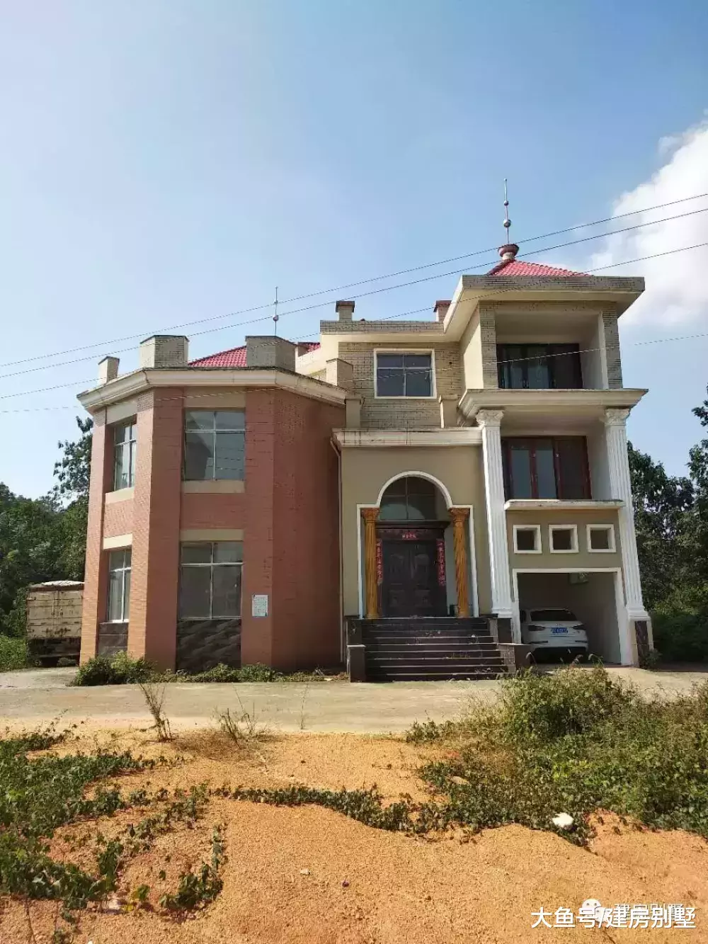 曬11棟建好的農村自建房，有些是真豪華，第一棟就看的挪不開眼