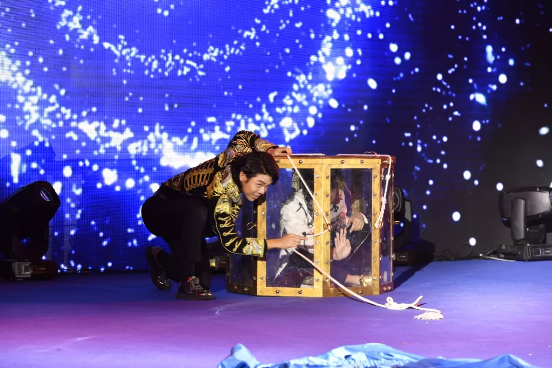 震撼 | 引爆全城！“玺园惊天魔力show”大型魔术盛宴震撼落幕！