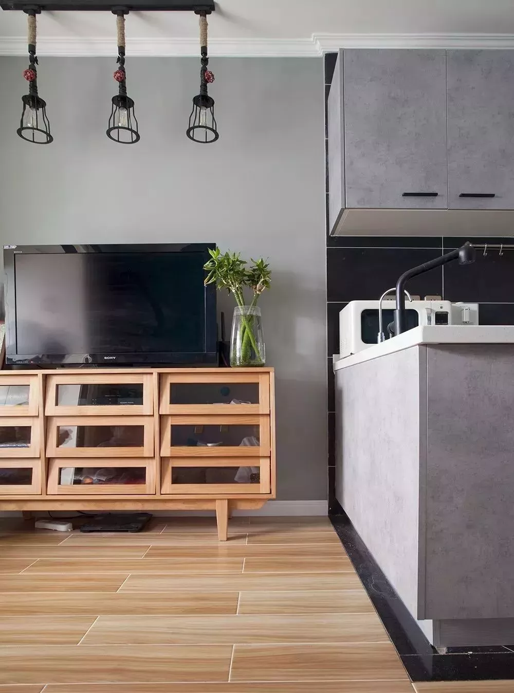 54平的长条形小户型二居室，把阳台给改成了榻榻米