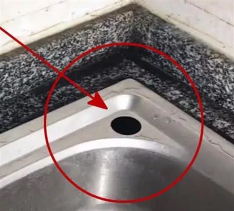 洗碗8年才发现：水池边一个洞，7成人浪费不用，精明人天天用