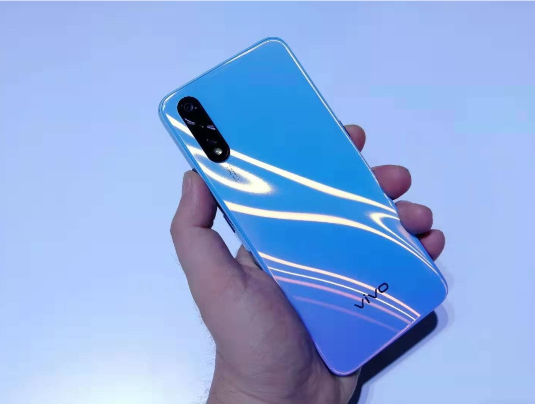 不要过度吹嘘vivo Z5，除了这四大优点之外，还有三大缺点！