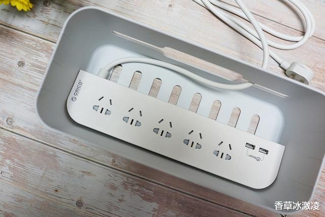 告别杂乱，井井有条：奥睿科一体式收纳盒排插评测