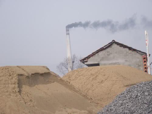 如果你想要活得健健康康的话, 最好不要去这些工厂。太危险了。