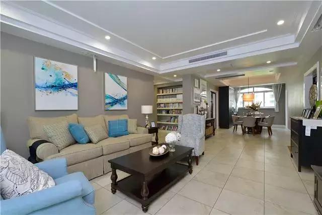 142平大户型现代美式四居室，过道不仅做衣帽间，还做了书房