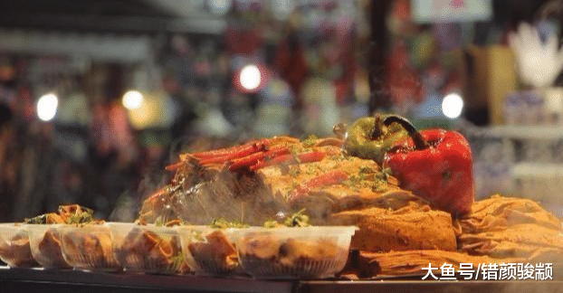 中國“惡名遠揚”的3條美食街，經常遭到網友吐槽，你都去過嗎？