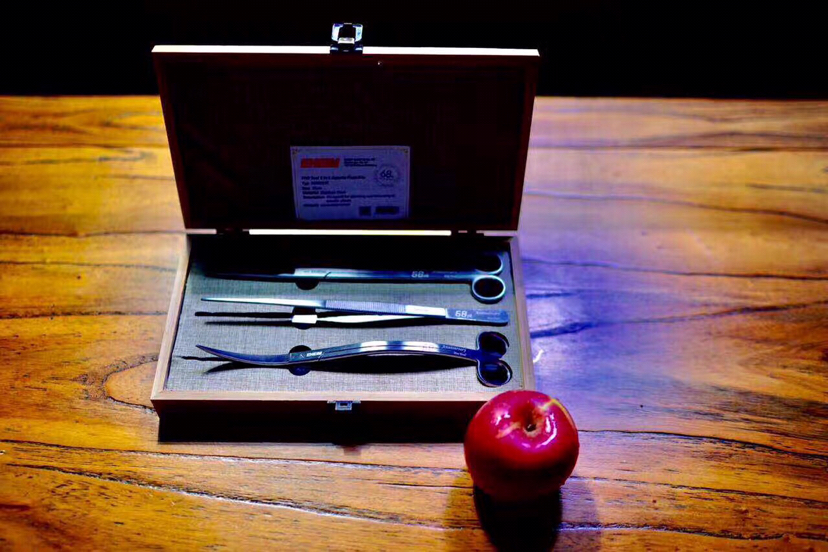 伊罕纪念版套装，珍藏版。仅供欣赏！