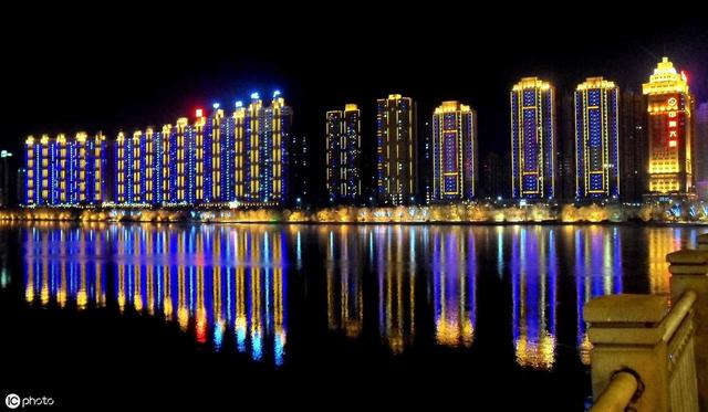 为什么总是低收入人群买了高价房