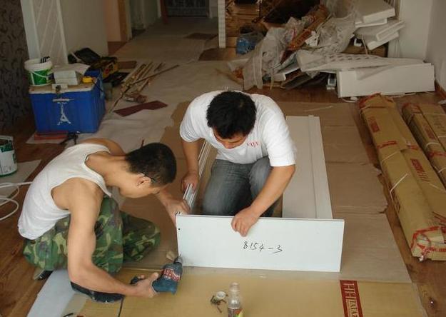 木门到底要怎么装才安全又牢固？怪不得我家一装好就松垮垮的