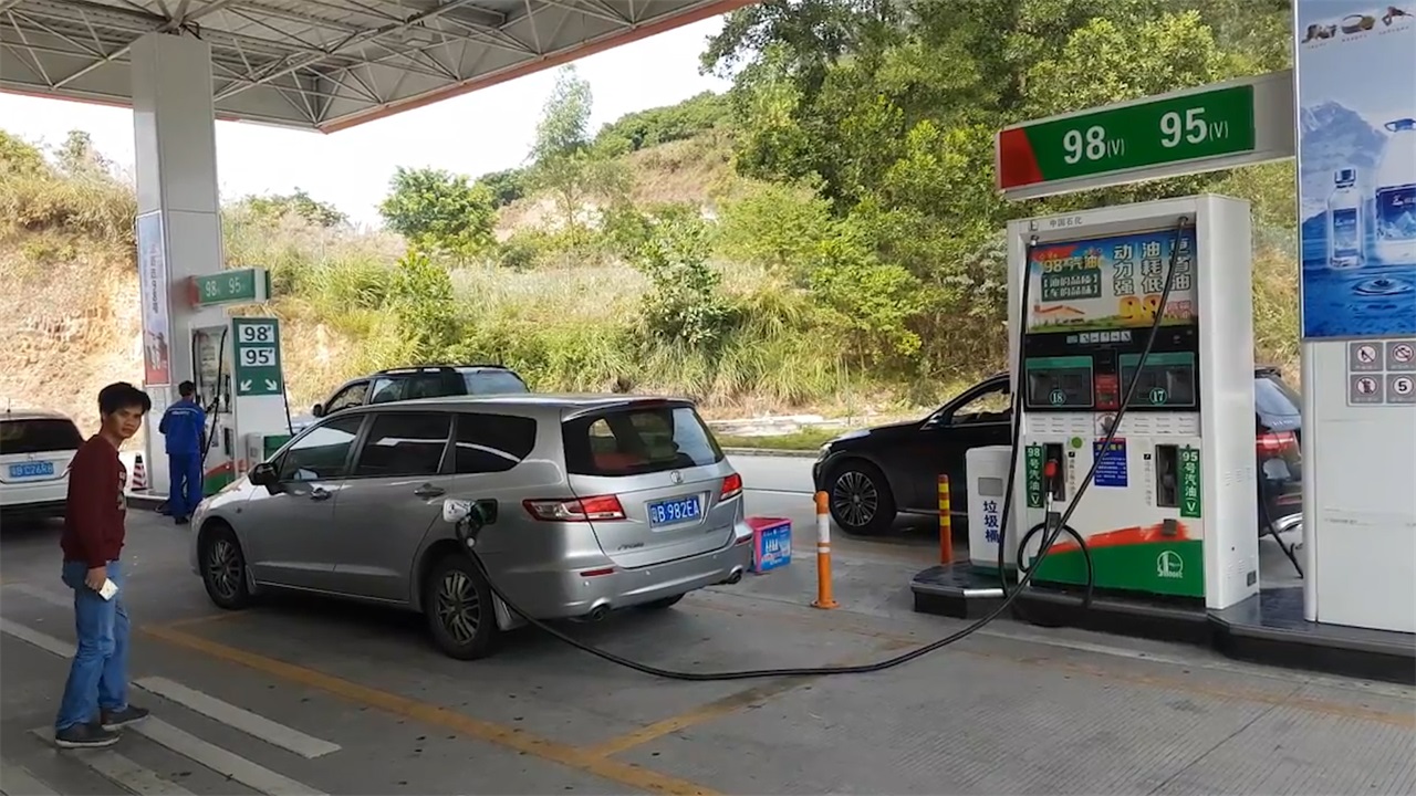 飞机为什么非要烧煤油，而不烧柴油或者汽油？看完涨知识了