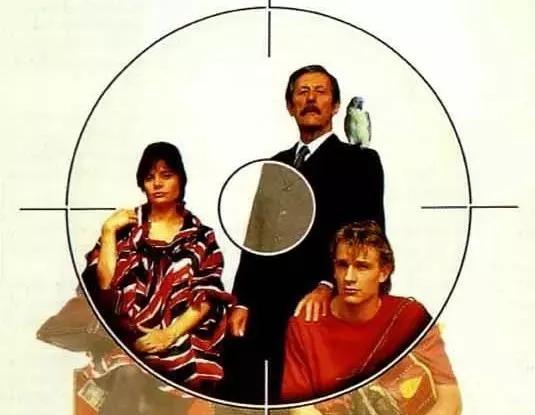 老杀手爱上女艳贼，被这部英伦《狂野目标》黑色幽默笑傻了