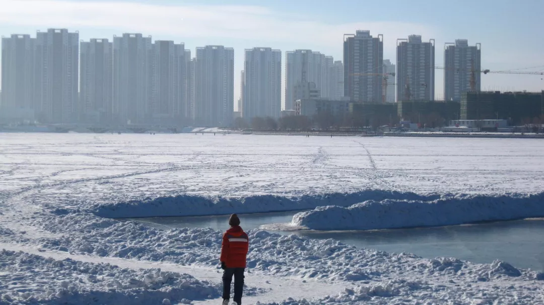 上海地区年末抢收未成，超6500套房源入市，但平均认筹率倒数第三，多个红盘跌下“神坛”