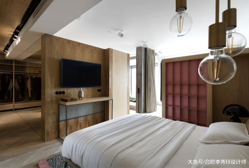 承重柱變隔斷柱，木板成電視墻，合肥110㎡的房子設計，真是創意滿滿