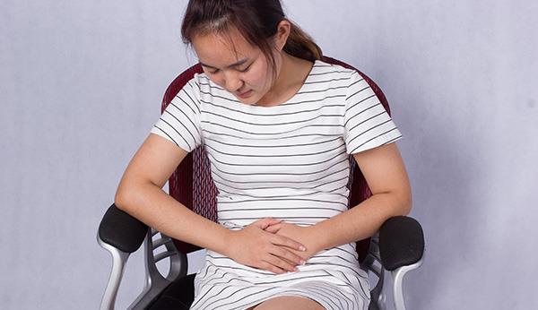 从大姨妈经血颜色看健康，你是属于这几种颜色的哪一种？