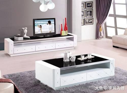 客厅装修别再买茶几了，越来越多人这样设计，实用又不占地