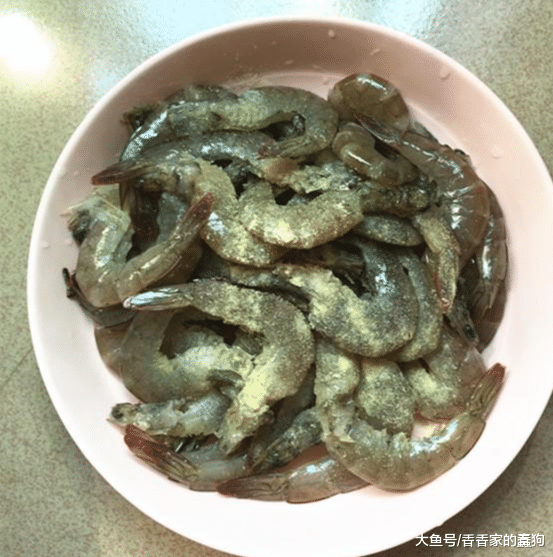 麻辣藕片虾的做法