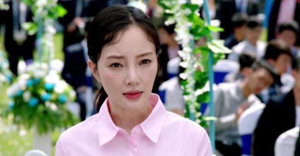 李小璐复出深受好评，马苏紧随其后频繁亮相，做个有格局的人