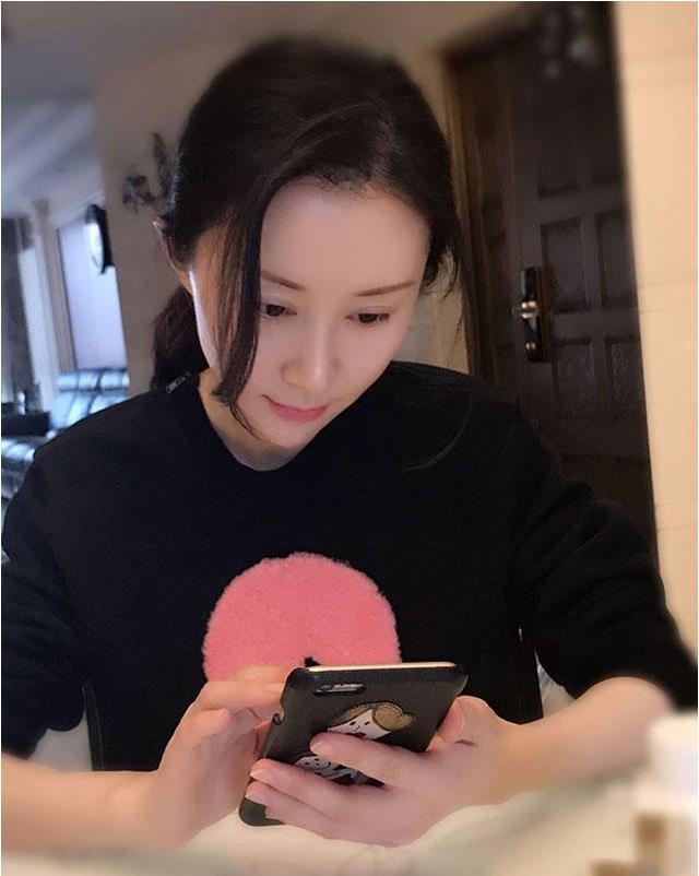 参观舒畅现在住的豪宅，难怪都不拍戏了，住着大别墅享福着呢