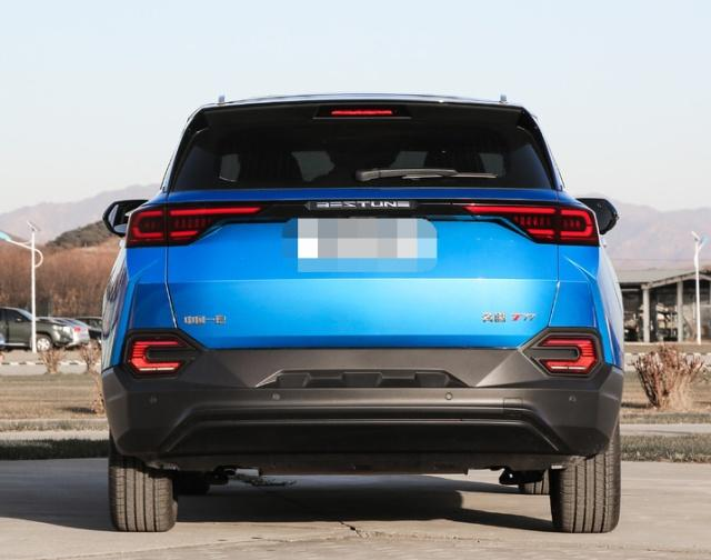 奔腾T772019款，有颜任性的一款车，精美且干练