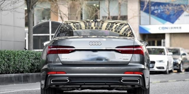 第八代奥迪A6正式上市，价格没少涨，想买的排量却没了