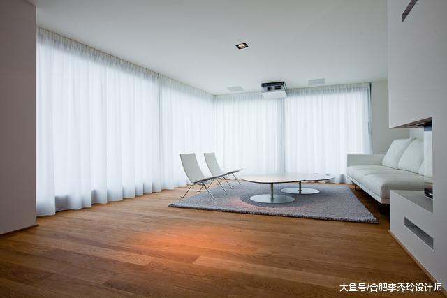 浴缸当床头, 2楼装玻璃楼板却不放家具, 这138平三层复式果然特别!