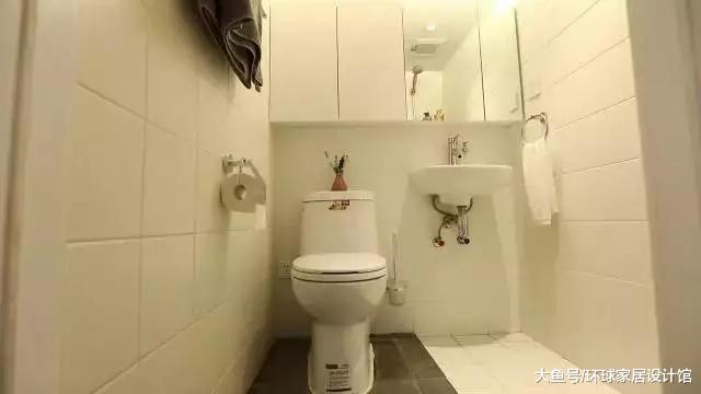 北京版棺材房，18㎡没厕所，两对夫妻睡上下铺，魔法改造变5室！