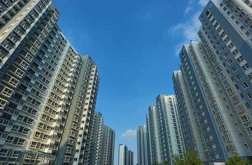 8月份资金收紧效应显现，房企拿地明显减少