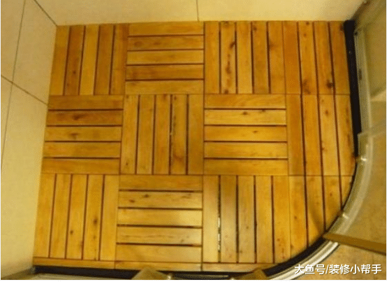 淋浴房地板这样设计，家里老人小孩看了真开心，防滑排水快