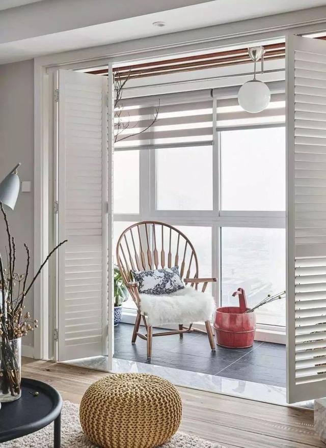 阳台还在装推拉门？现在流行这样设计！