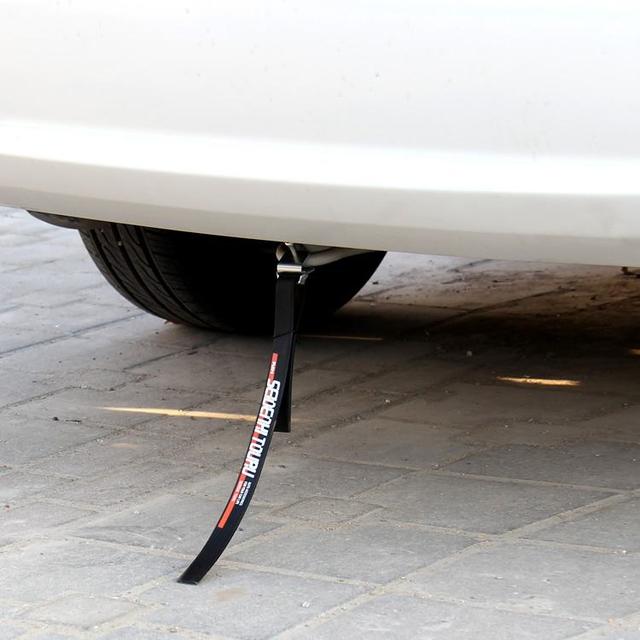 夏天洗车，如果忽略了这一步，不仅车身容易沾灰，还可能引发爆炸
