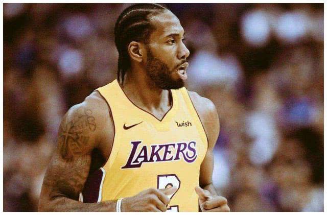 浓眉刚来不久，湖人又吸引一45分超巨加盟，老詹睡着都能笑醒